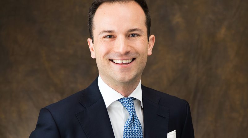 rhg_alexander-dadak_corporate-photo