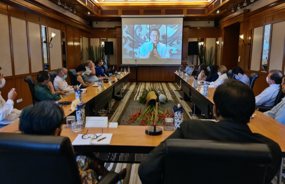Governments urged to grant Phuket "green" status