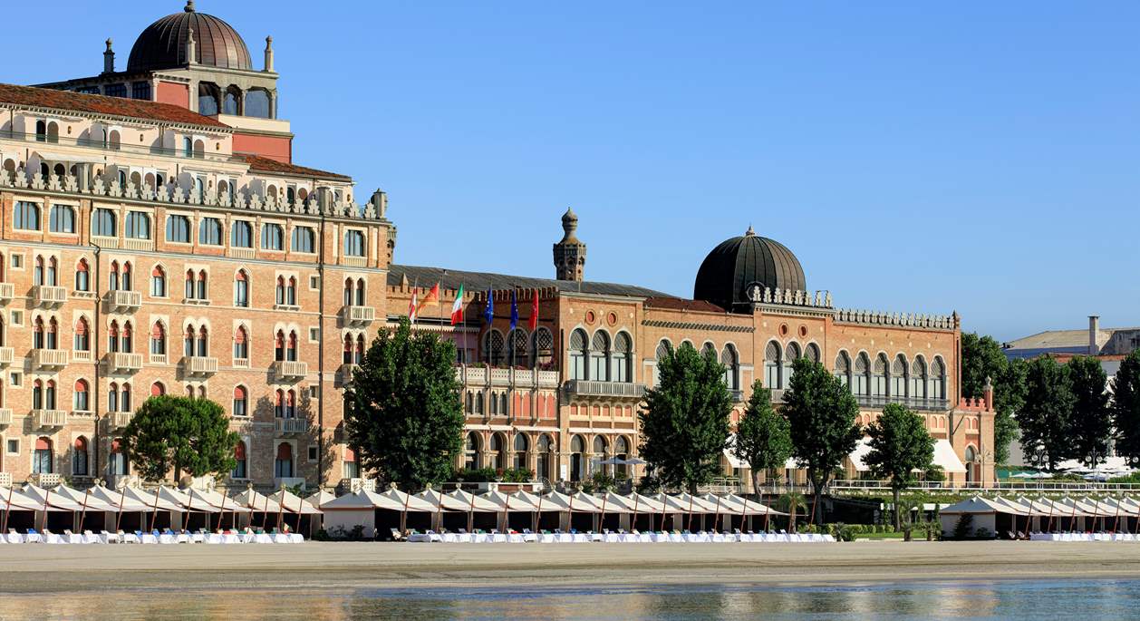L+R buys Hotel Excelsior