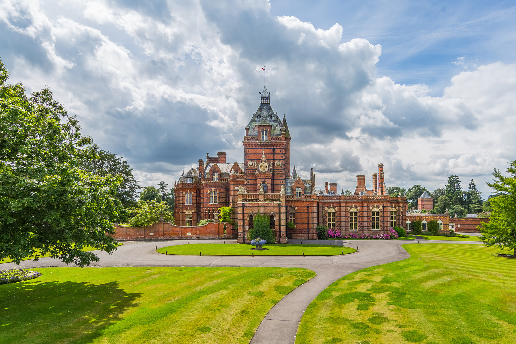 Axiom Hospitality selected to manage two Hampshire properties