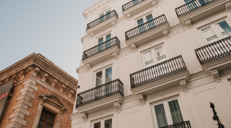 Room Mate Hotels acquires Staying Valencia