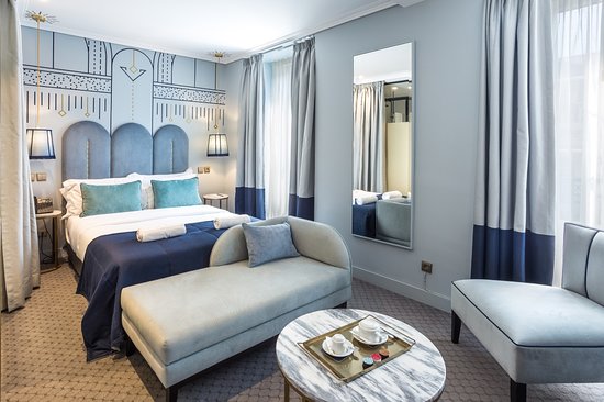 HotelREZ