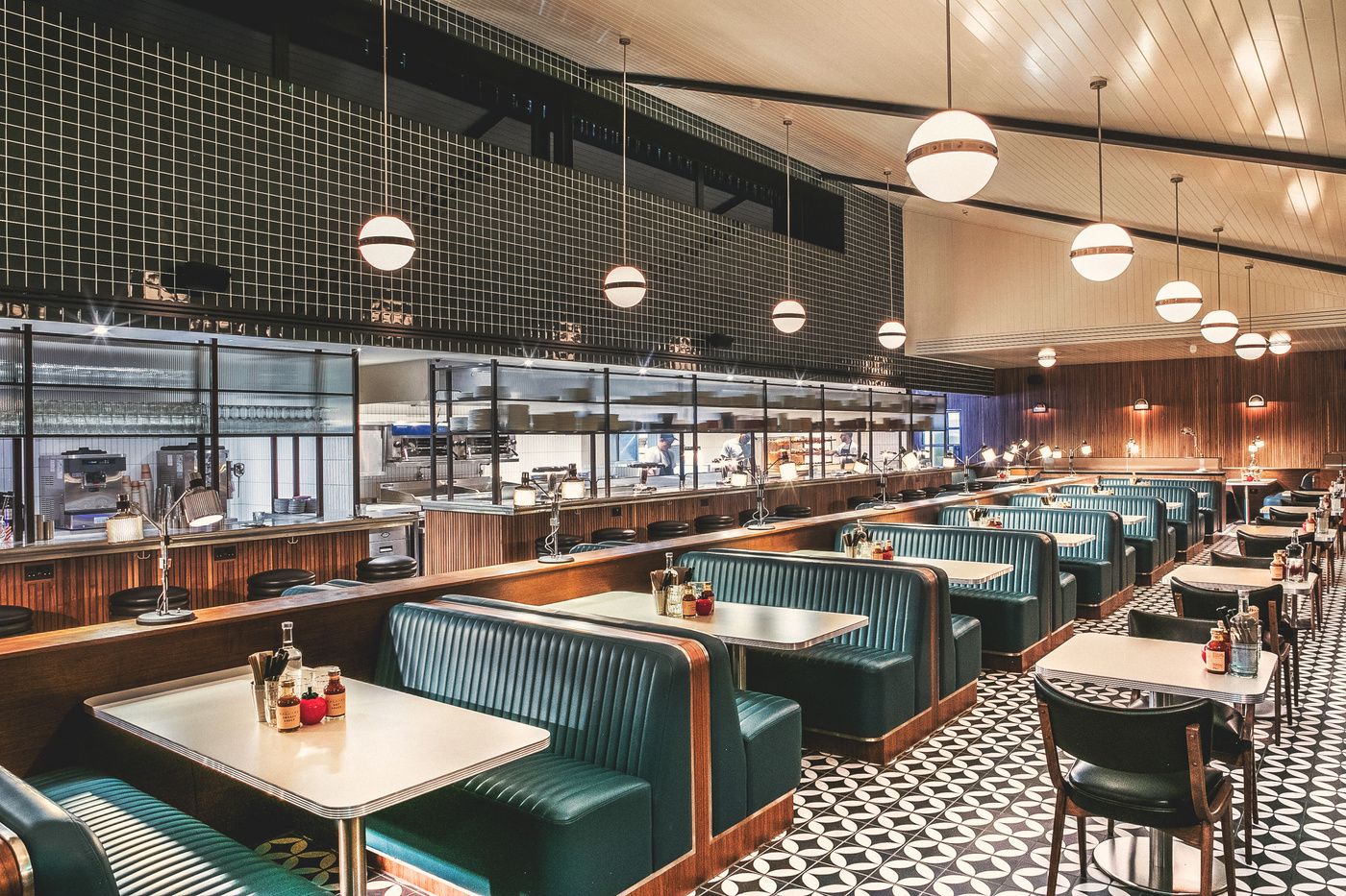 Mollie’s signs fourth UK site in Edinburgh