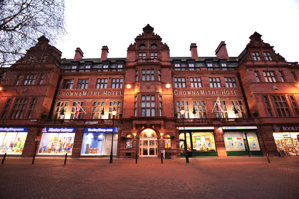Christie & Co markets the Peel Hotels portfolio
