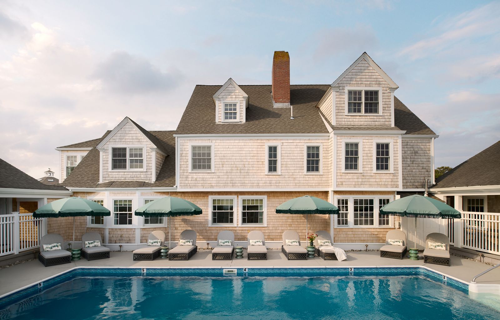 Lark Hotels partners with Airbnb